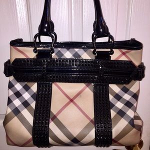 Burberry Bag great condition..